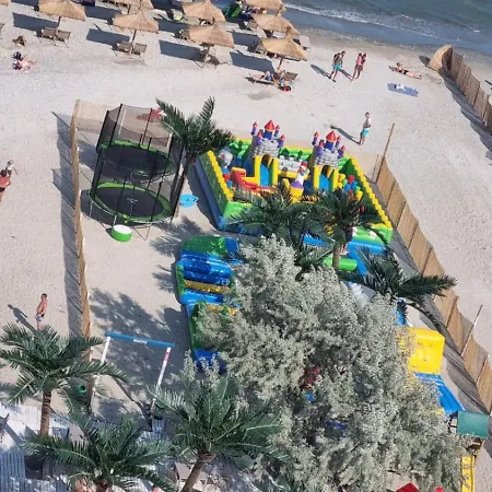 View - Endless Summer Mamaia Nord