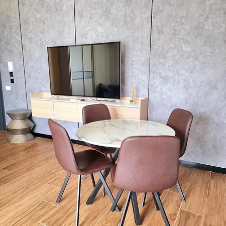 View - Endless Summer Mamaia Nord