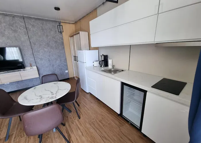 View - Endless Summer Mamaia Nord